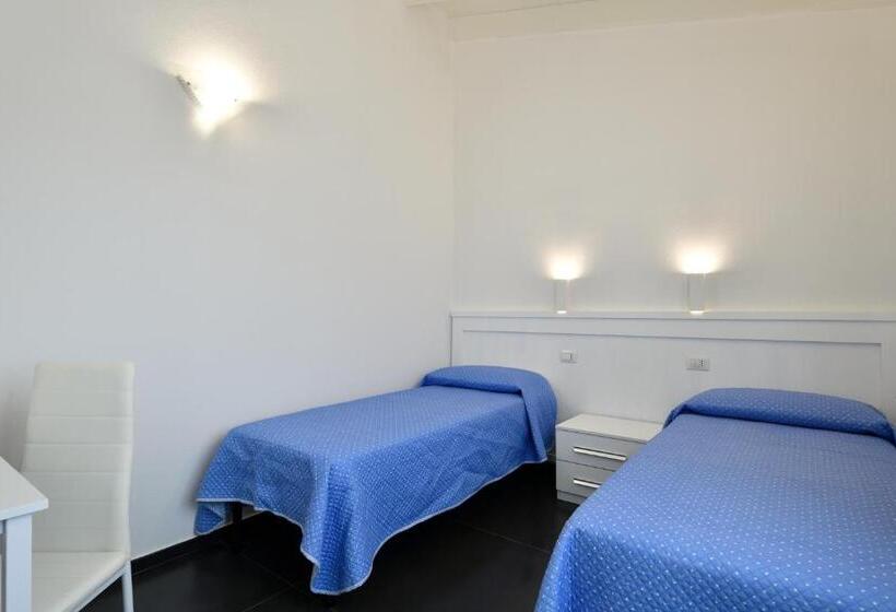 بنسيون Sa Omu Bianca 2