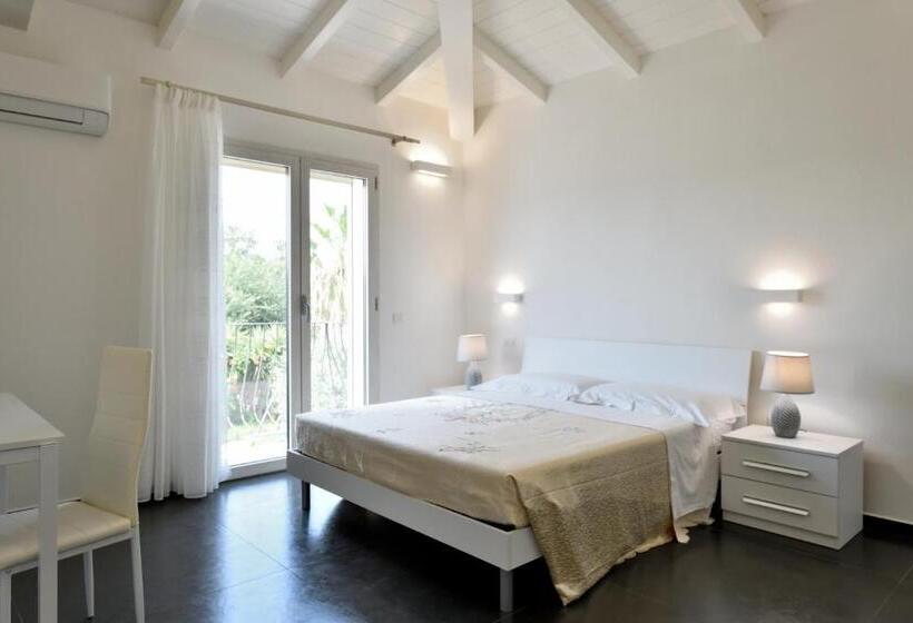 بنسيون Sa Omu Bianca 2