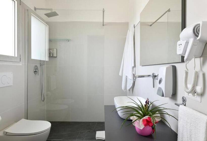 بنسيون Sa Omu Bianca 2