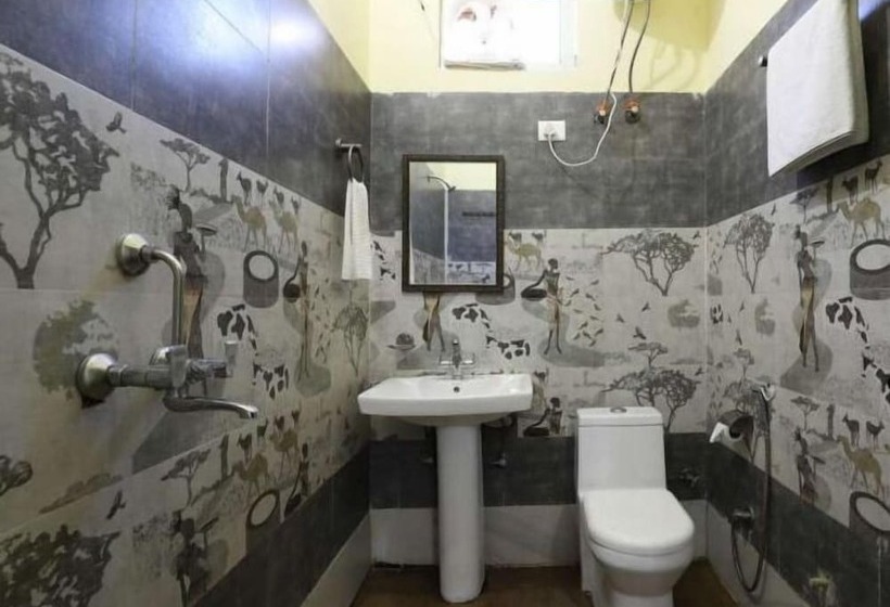 צימר Vardan Hotel Ayur Stay