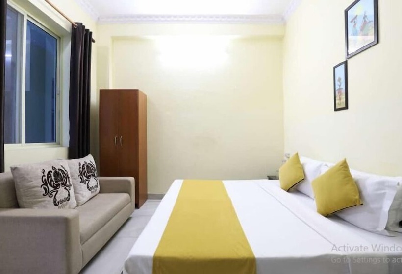 צימר Vardan Hotel Ayur Stay