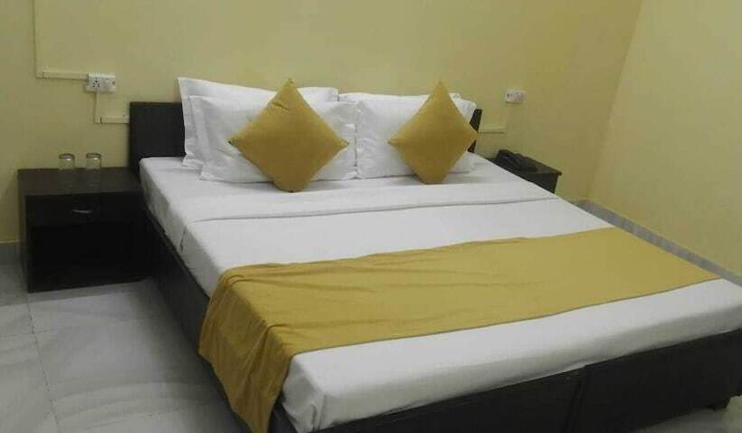 צימר Vardan Hotel Ayur Stay