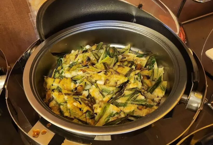 Blue Hotel And Resort