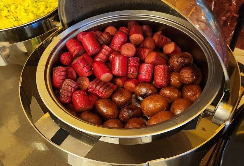 Blue Hotel And Resort