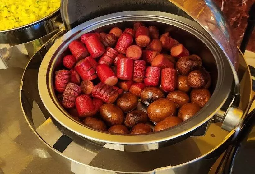 Blue Hotel And Resort