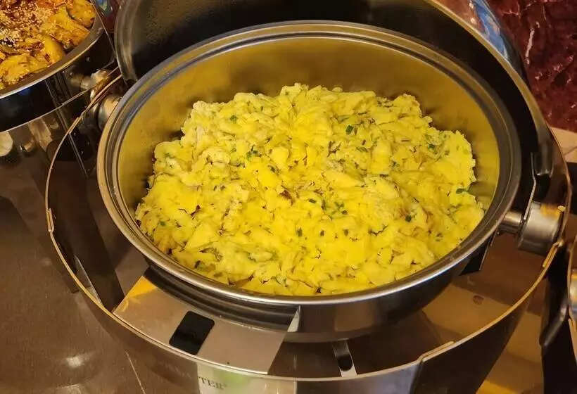 Blue Hotel And Resort