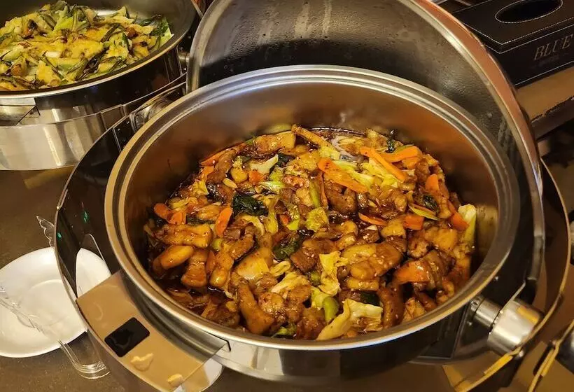 Blue Hotel And Resort