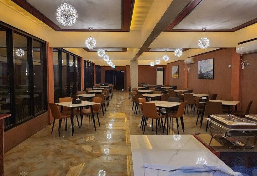 Blue Hotel And Resort