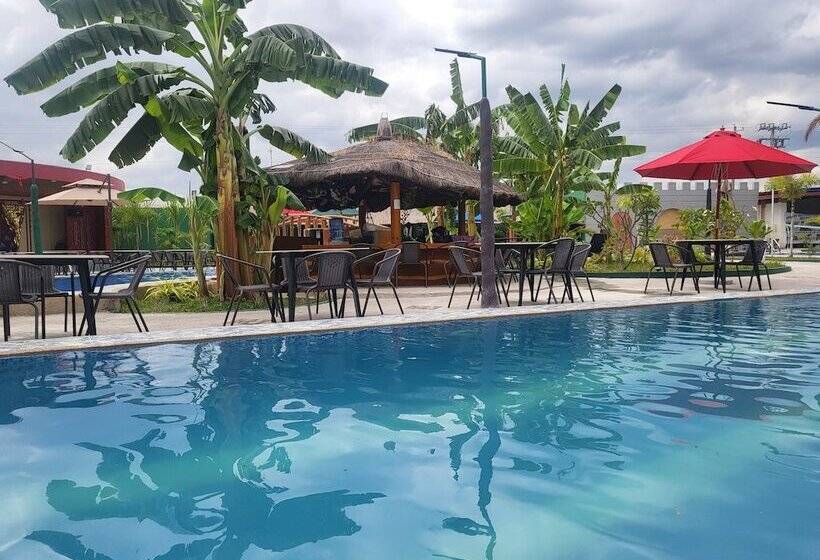 Blue Hotel And Resort