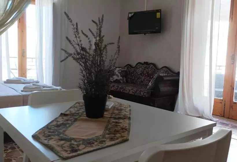 Aamiaismajoitus (B&B) Palazzo Montagna