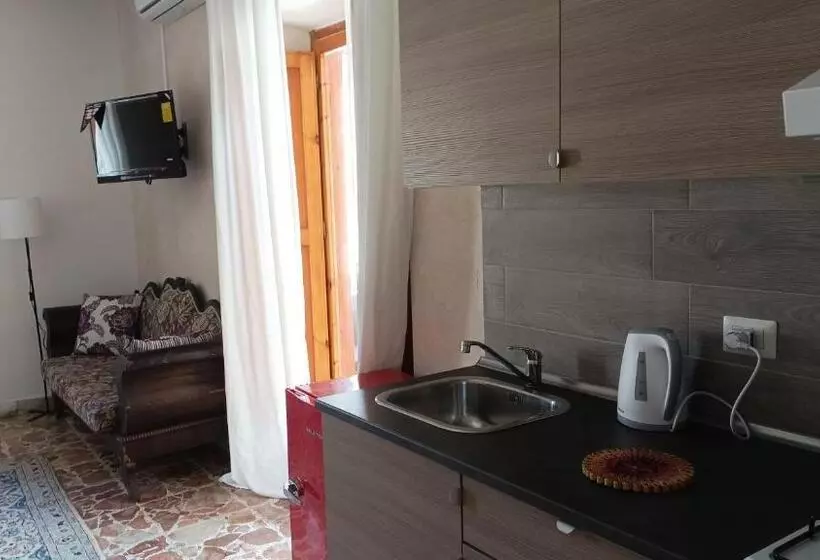 Aamiaismajoitus (B&B) Palazzo Montagna