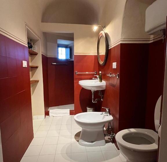 Отель Borgo Di Camporsevoli