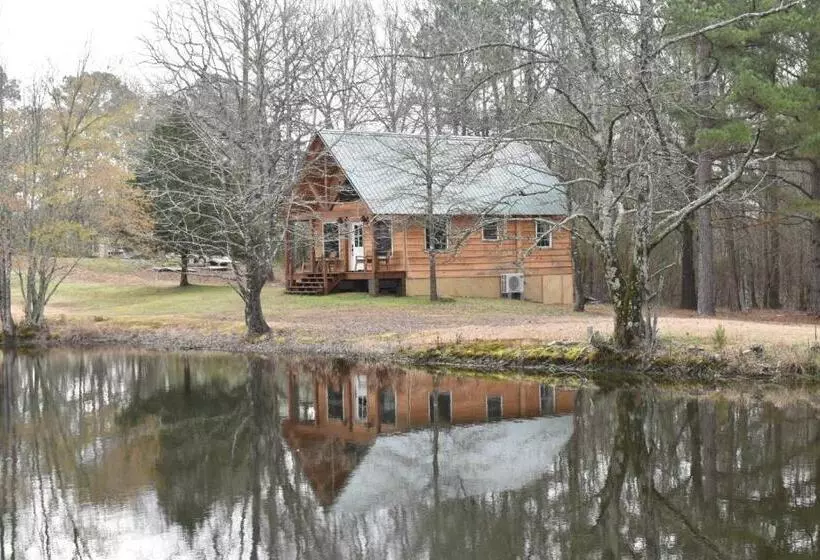 ペンション Luxury Cabin With Fishing Pond Hot Springs