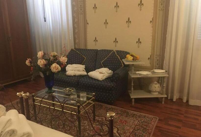 ホテル Camerlengo