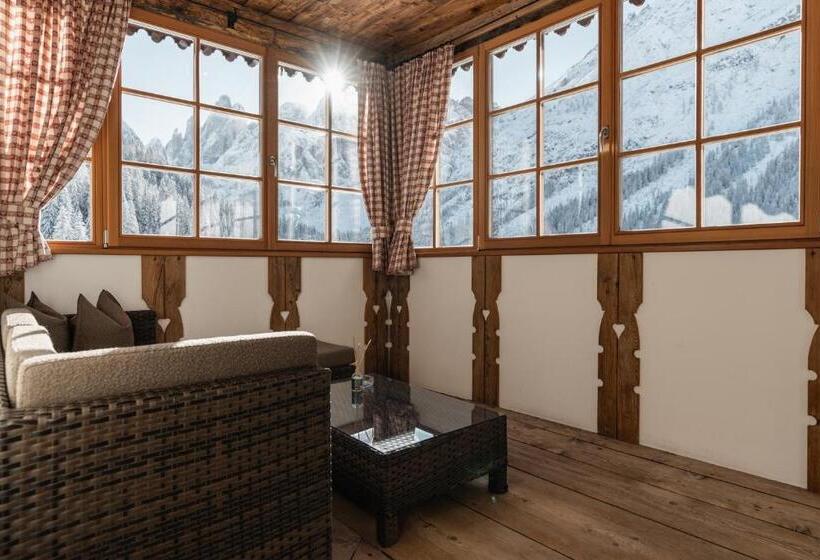 酒店 Dolomitenhof & Chalet Alte Post