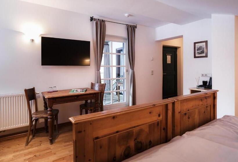 酒店 Dolomitenhof & Chalet Alte Post