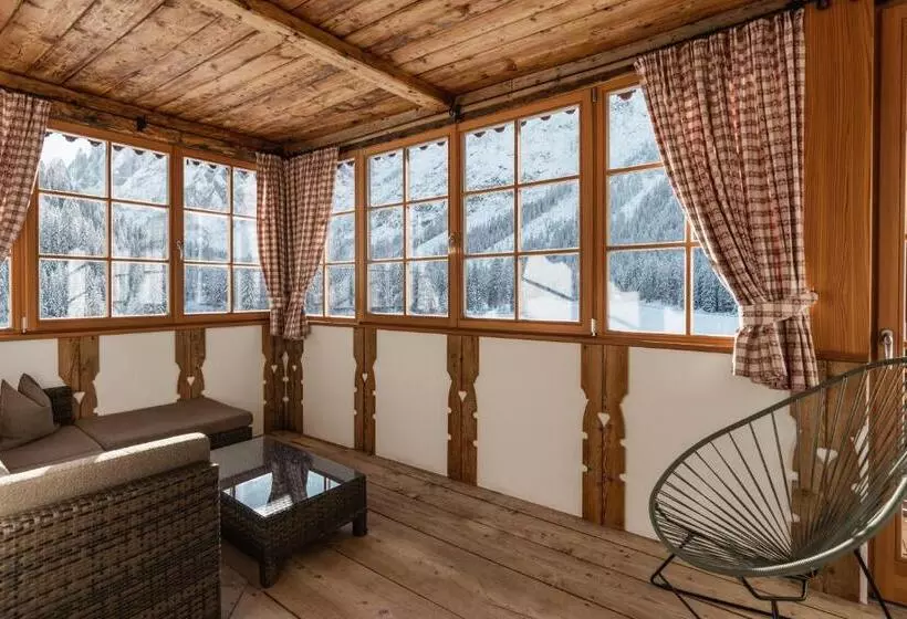 هتل Dolomitenhof & Chalet Alte Post