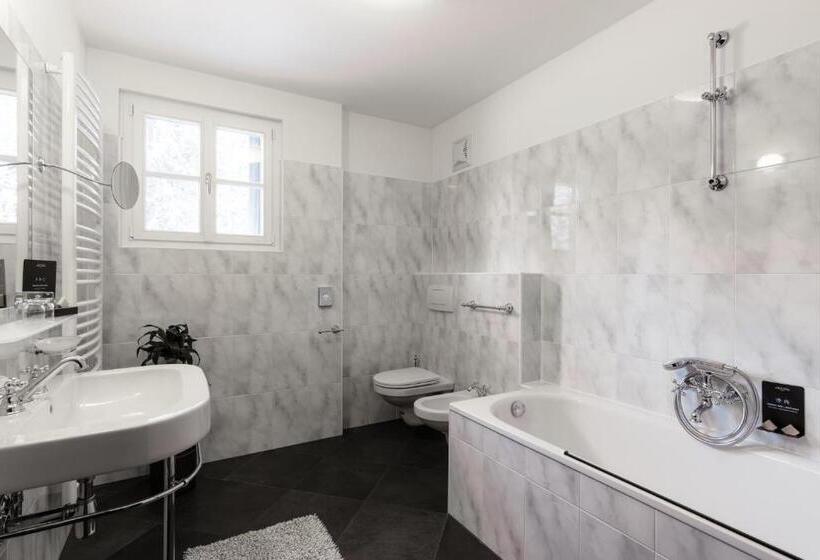 酒店 Dolomitenhof & Chalet Alte Post