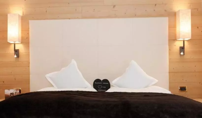 Hotelli Dorfer Alpine&charming