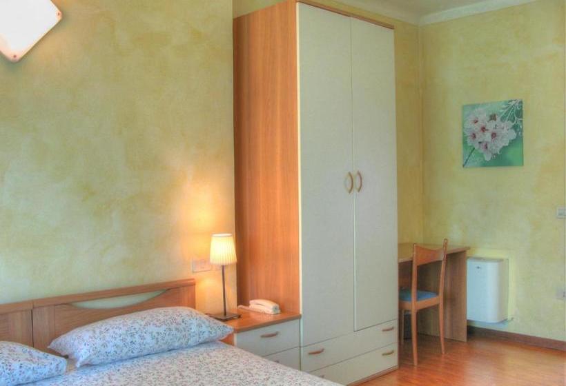 בית מלון כפרי Flora