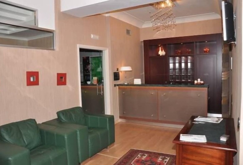 Отель Fontana Del Re