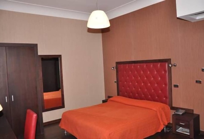 Отель Fontana Del Re