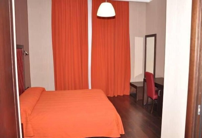 Отель Fontana Del Re