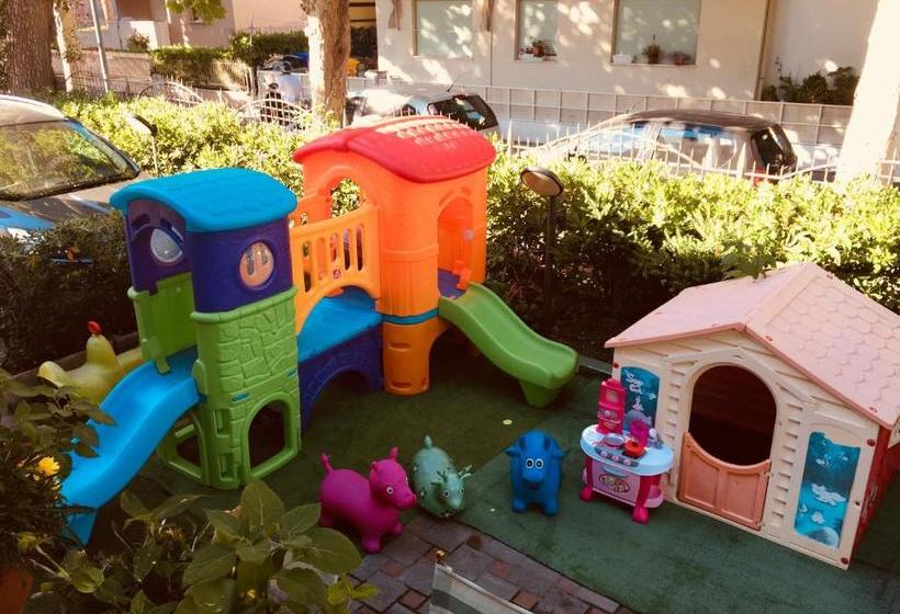 בית מלון כפרי Montebello Riccione