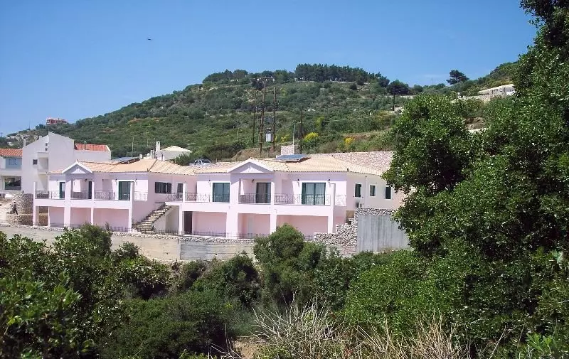 ホテル Sarantos Pool Suites