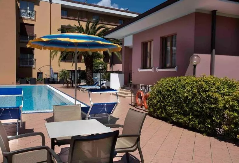 Hotelli Sunlake
