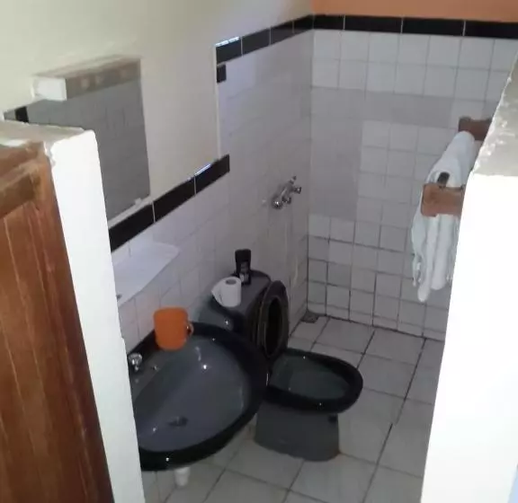 هتل Valiha
