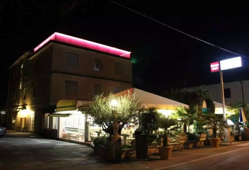 ホテル Villa Ginevra