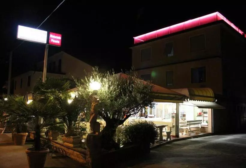 ホテル Villa Ginevra