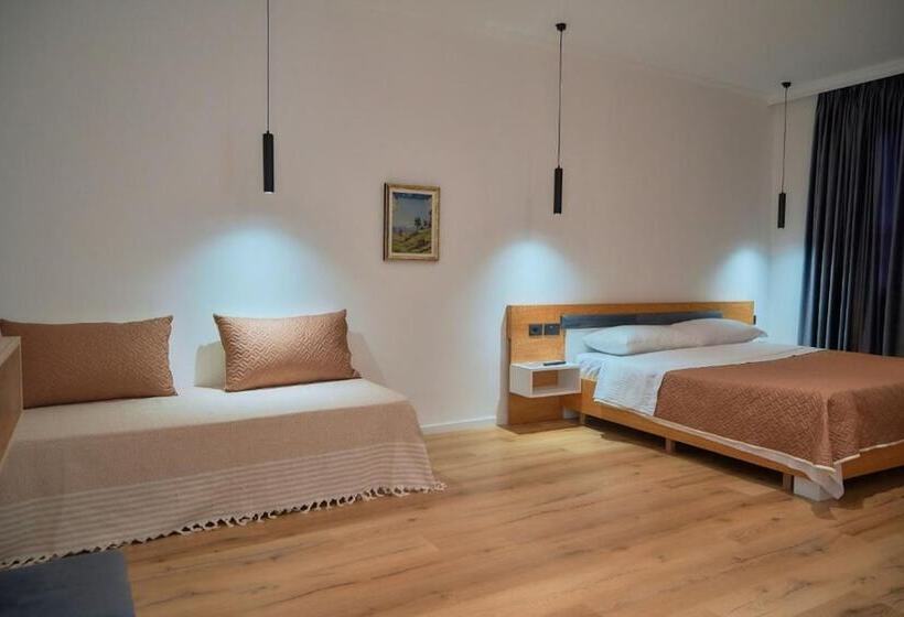 هاستل Kalpazo Inn Tirana