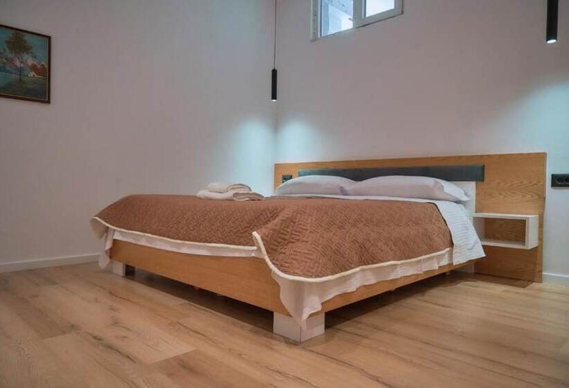 هاستل Kalpazo Inn Tirana