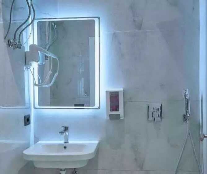 ユースホステル Kalpazo Inn Tirana