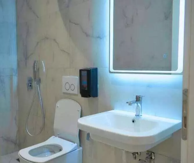 ユースホステル Kalpazo Inn Tirana