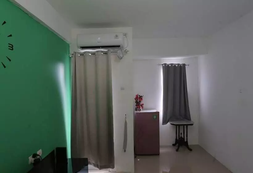 Hotelli Collection O 93750 Luxury Rooms @ Urbantown Serpong