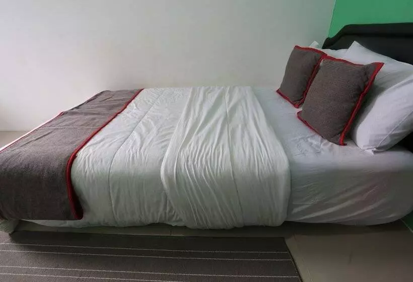 Hotelli Collection O 93750 Luxury Rooms @ Urbantown Serpong