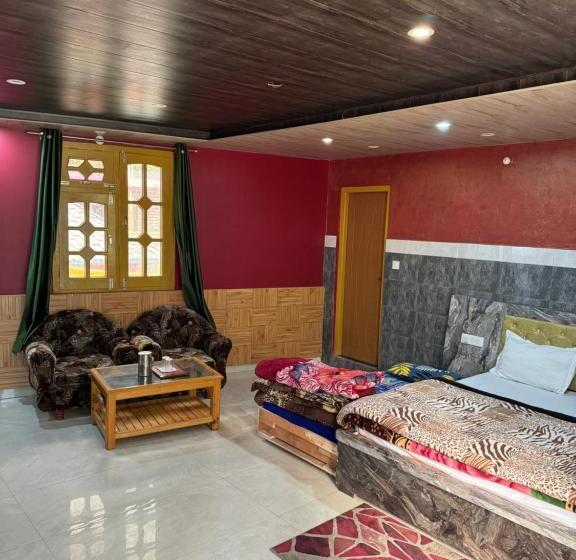 Отель Freya Luxuria