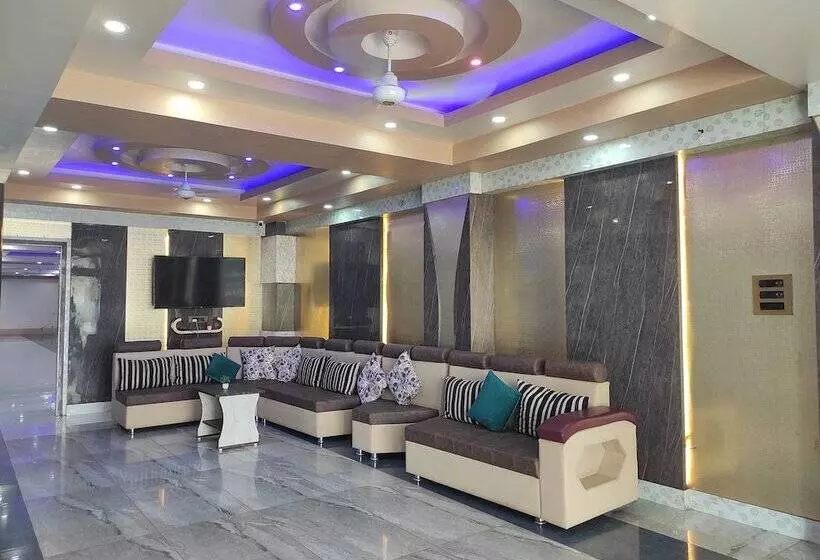 Hotelli Royal Palace