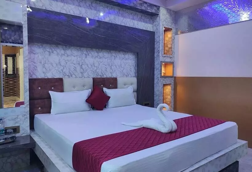 Hotelli Royal Palace