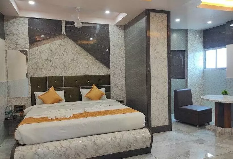 Hotelli Royal Palace