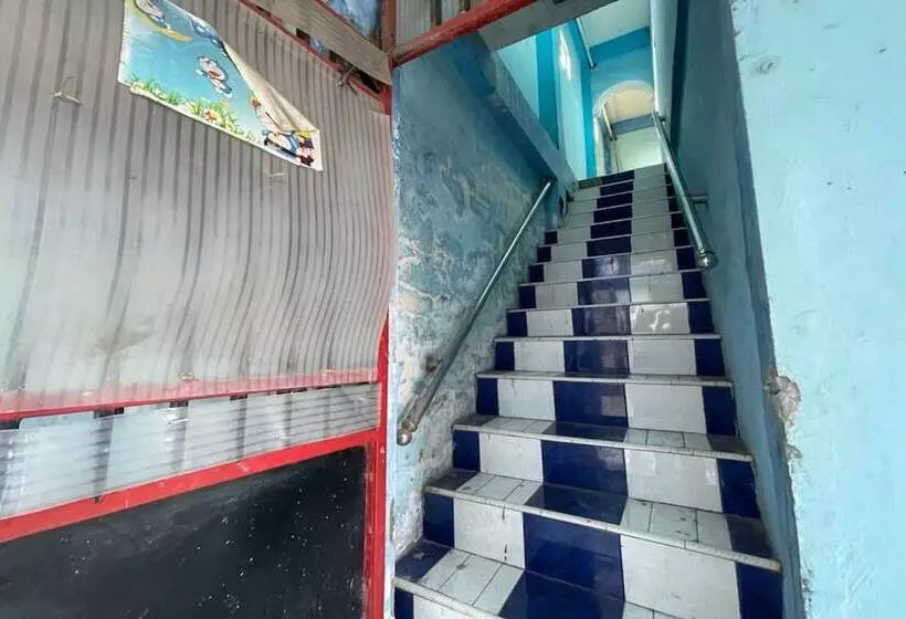 Hotelli Spot On 93754 Buduran Homestay Syariah