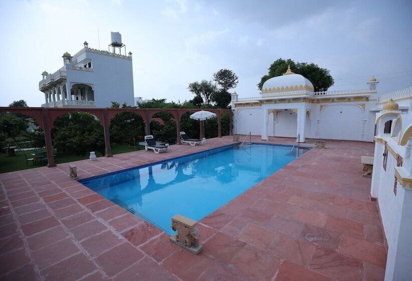 ホテル Yash Veer Resort