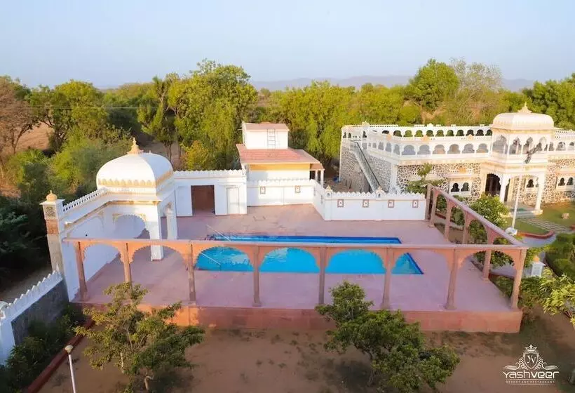 ホテル Yash Veer Resort