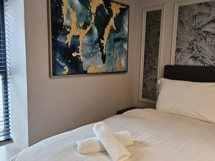 پانسیون The Abbeygate Townhouse