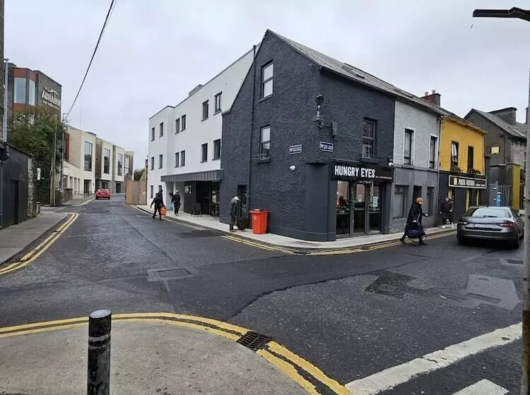 پانسیون The Abbeygate Townhouse