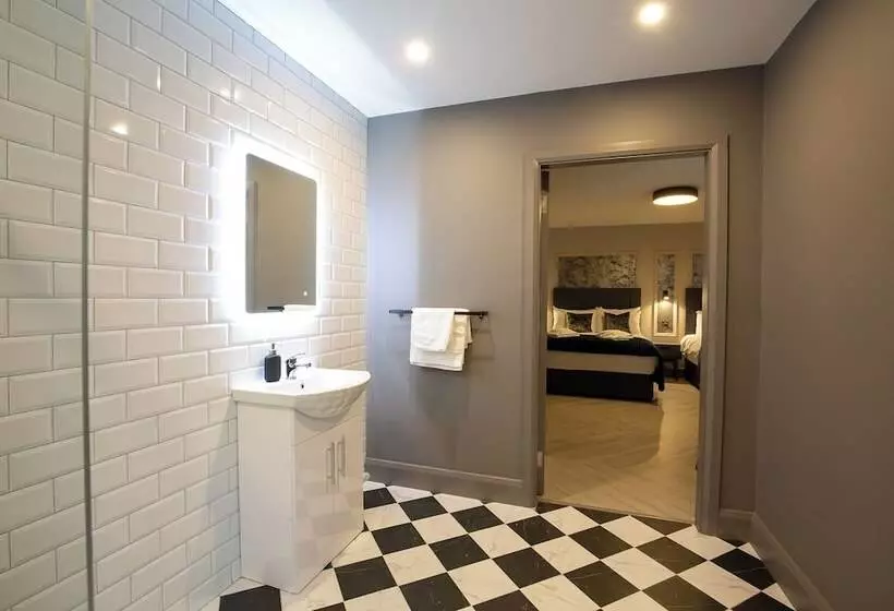 پانسیون The Abbeygate Townhouse