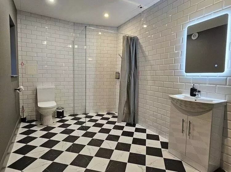 پانسیون The Abbeygate Townhouse